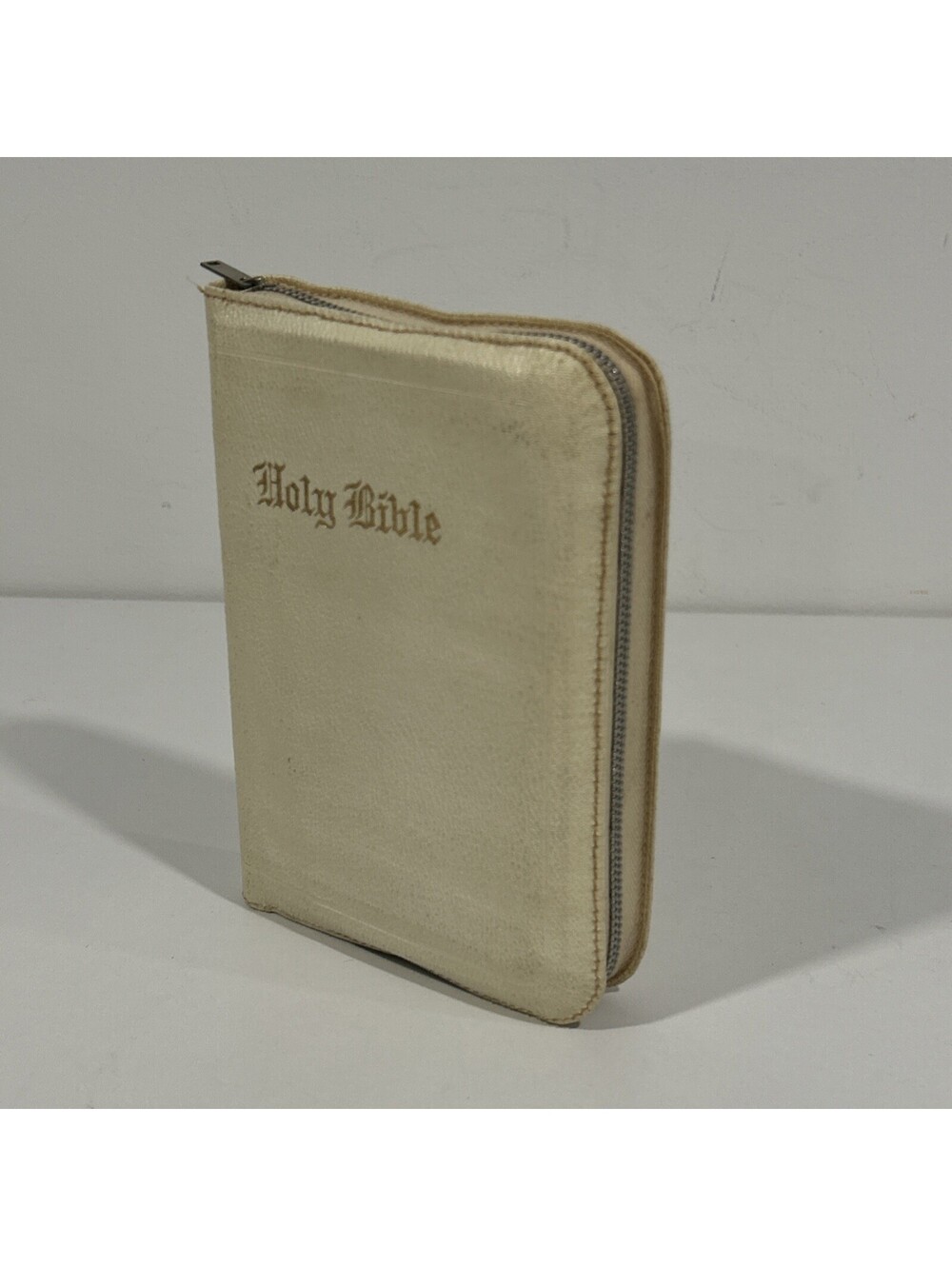 Holy Bible KJV King James Version White Zippered Cover Pocket Size